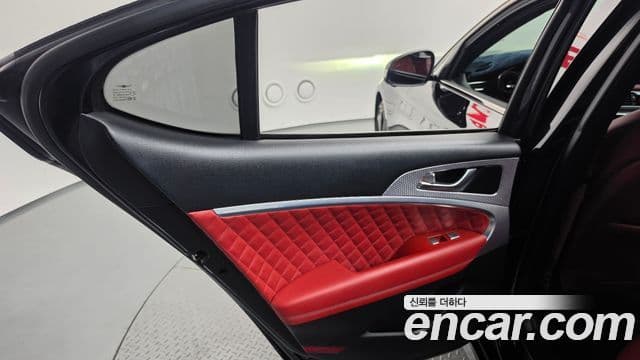 Genesis G70 2022 — ფოტო 12/38