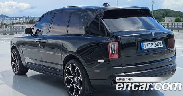 Rolls-Royce Cullinan 2020 — Şəkil 17/18