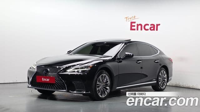 Lexus LS500h 2021 — Şəkil 27/42