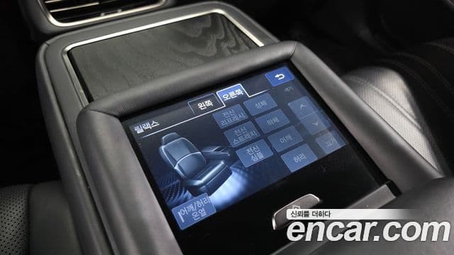 Lexus LS500h 2021 — ფოტო 21/42