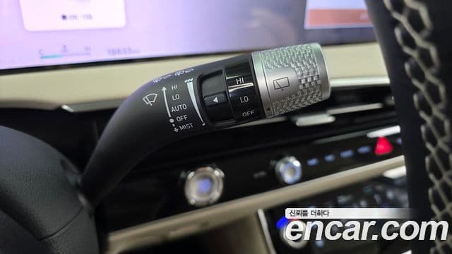 Genesis GV70 2024 — Photo 25/32