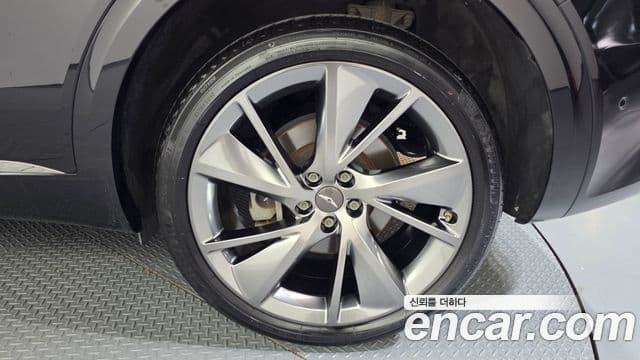 Genesis GV70 2021 — Photo 12/38