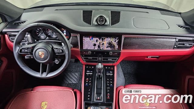Porsche Macan 2023 — Фото 7/20