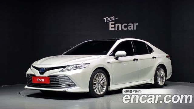 Toyota Camry 2019 — Şəkil 16/20