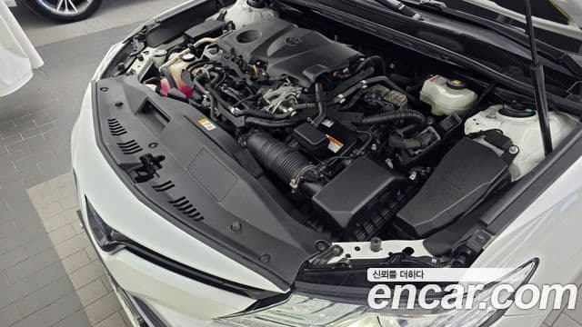 Toyota Camry 2019 — Şəkil 9/20