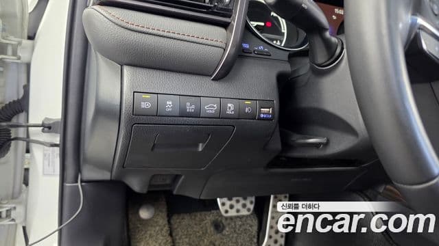 Toyota Camry 2019 — Şəkil 10/20