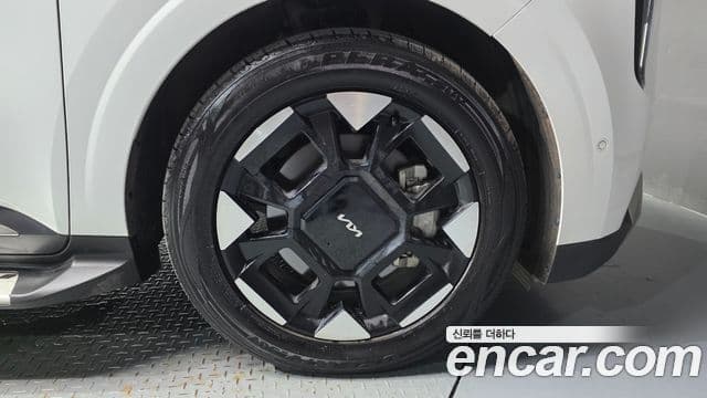 Kia Carnival 2024 — ფოტო 10/35