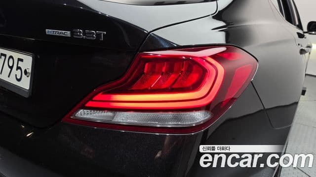 Genesis G70 2018 — ფოტო 30/37
