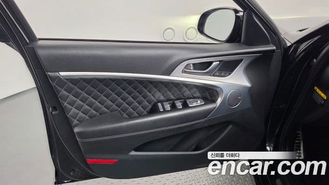 Genesis G70 2018 — ფოტო 24/37