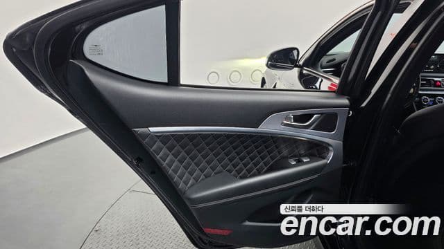 Genesis G70 2018 — ფოტო 37/37