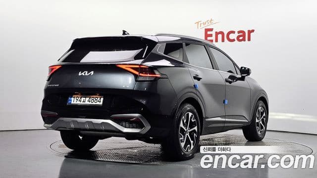 Kia Sportage 2023 — Фото 2/20