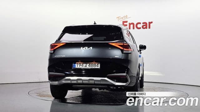 Kia Sportage 2023 — Фото 4/20