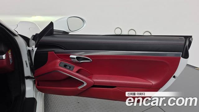 Porsche 718 Cayman 2019 — Şəkil 29/36