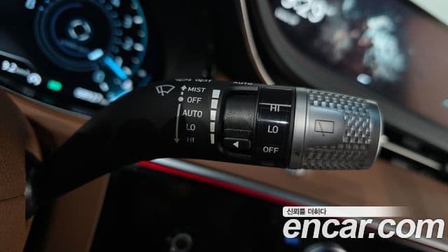 Genesis GV70 2021 — ფოტო 26/34