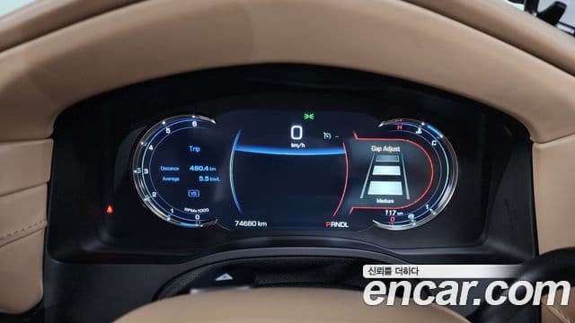 Cadillac Escalade 2018 — ფოტო 31/37