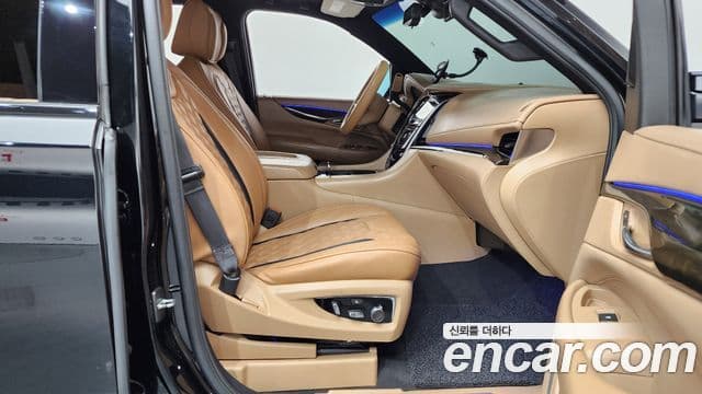 Cadillac Escalade 2018 — ფოტო 37/37