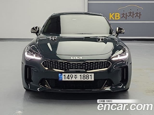 Kia Stinger 2022 — Фото 2/14
