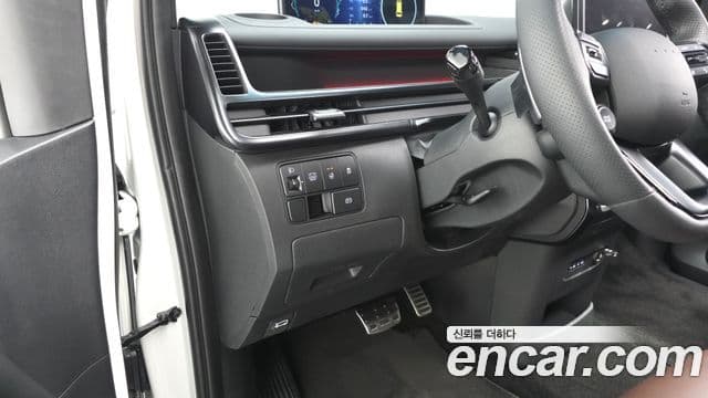 Hyundai Staria 2026 — Фото 13/20