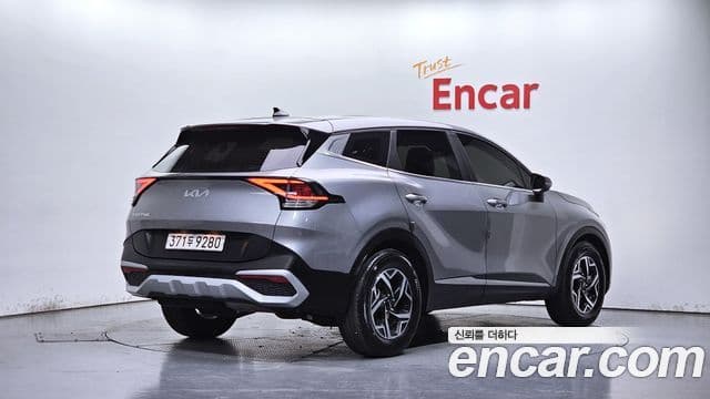 Kia Sportage 2022 — Фото 2/20