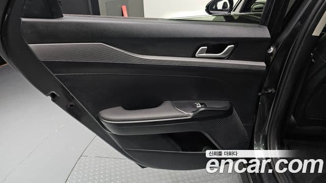 Kia K5 2023 — Photo 14/32