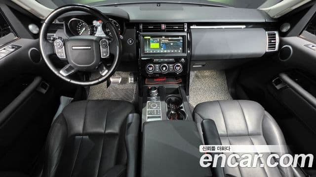 Land Rover Discovery 5 2018 — Photo 11/20