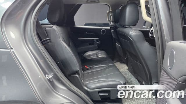 Land Rover Discovery 5 2018 — Photo 6/20