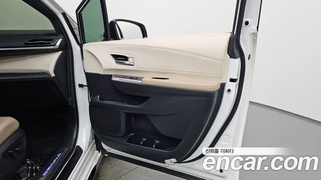 Toyota Sienna 2022 — Photo 33/37
