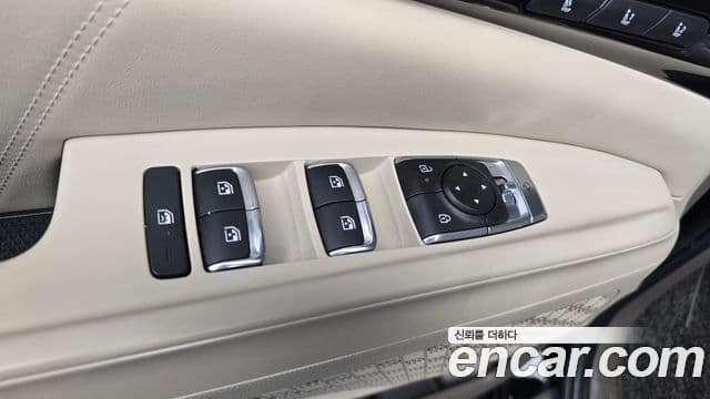 Kia Carnival 2024 — Photo 12/32
