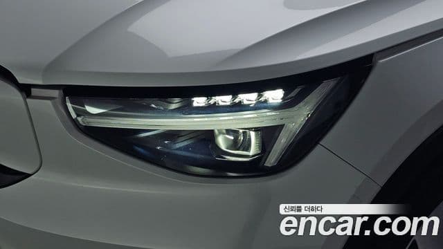 Volvo C40 Recharge 2024 — Photo 22/34