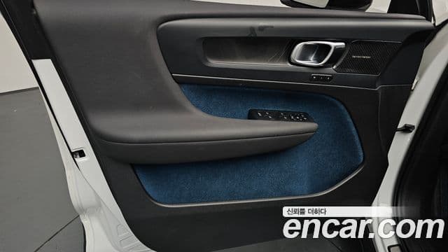 Volvo C40 Recharge 2024 — Photo 5/34