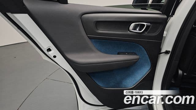 Volvo C40 Recharge 2024 — Photo 26/34