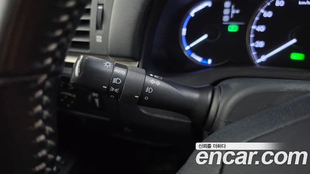 Lexus CT200h 2018 — Photo 15/31