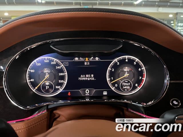 Bentley Continental GT 2022 — Photo 10/19