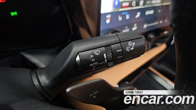 Lexus NX350h 2025 — Photo 18/34