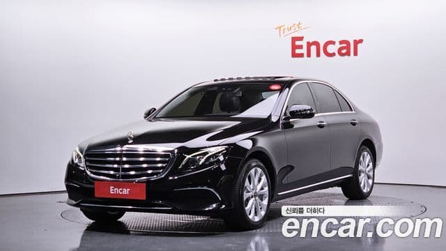 Mercedes-Benz E-Class 2018 — Şəkil 16/20