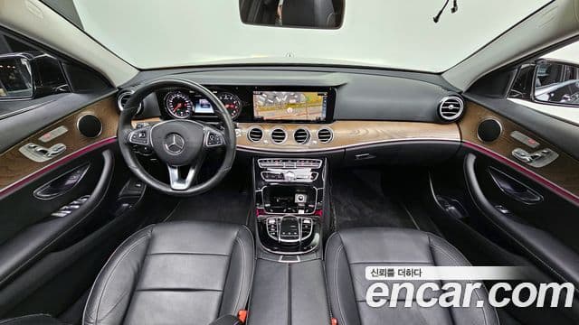 Mercedes-Benz E-Class 2018 — Şəkil 9/20