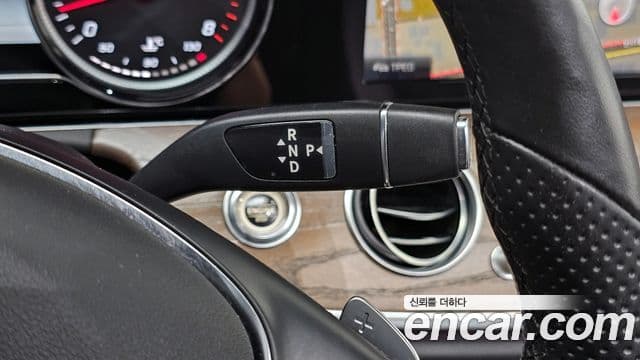 Mercedes-Benz E-Class 2018 — Şəkil 18/20