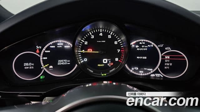 Porsche Cayenne 2020 — ფოტო 8/20