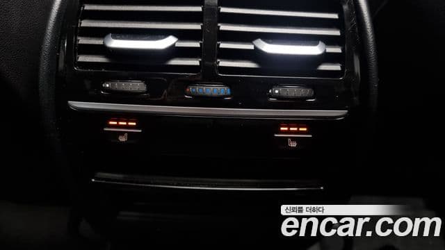 BMW 5 Series 2018 — Фото 18/20