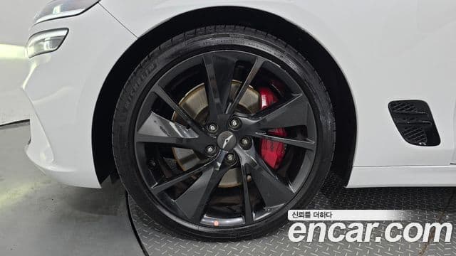 Genesis G70 2021 — ფოტო 8/20