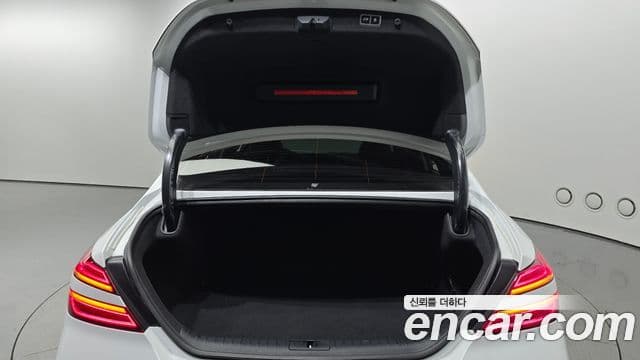 Genesis G70 2021 — ფოტო 9/20