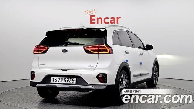 Kia Niro 2020 — Şəkil 8/20