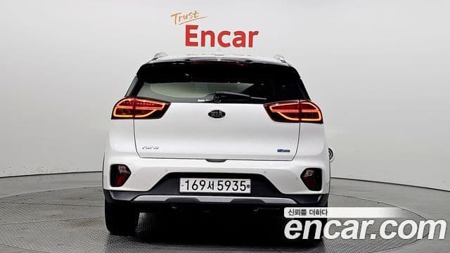 Kia Niro 2020 — Şəkil 11/20