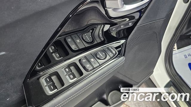 Kia Niro 2020 — Şəkil 13/20