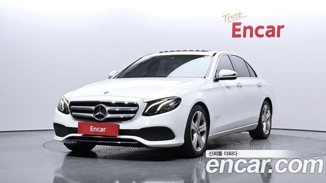 Mercedes-Benz E-Class 2018 — Şəkil 13/20