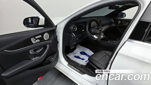 Mercedes-Benz E-Class 2023 — Şəkil 9/20