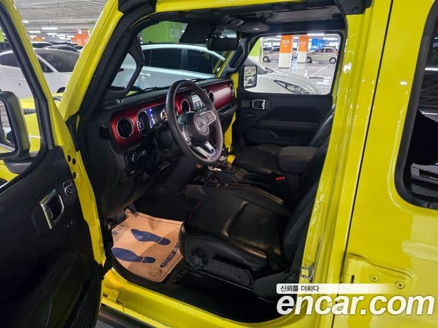 Jeep Gladiator 2023 — ფოტო 10/20