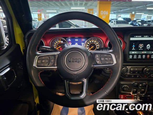 Jeep Gladiator 2023 — ფოტო 13/20