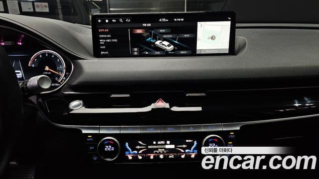 Genesis Electrified G80 2020 — ფოტო 15/20