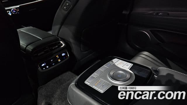 Genesis Electrified G80 2020 — ფოტო 18/20
